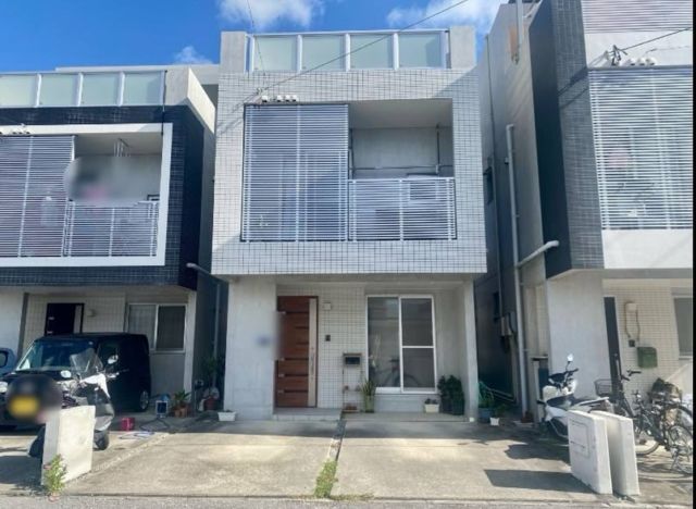 【新規販売物件🏠】

こんにちは！

糸満市真栄里で築9年のRC中古戸建販売開始しました！

糸満南土地区画整理隣接で好立地です！

また金額も3,990万円とお買い得！
毎月支払いも10.5万円〜いけちゃう！？

内覧予約受付中です！

ぜひお問合せ下さい！

沖縄県那覇市真嘉比１丁目22番3
株式会社ネクサス　098-894-6886

#沖縄#不動産#ネクサス#売買#賃貸#戸建#土地#マンション#収益#海#投資#リゾート#アパート